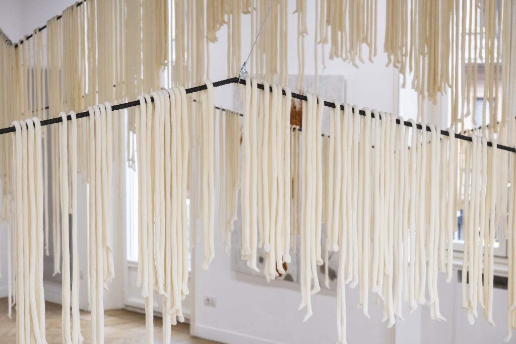 Andreas Zampella, Composizione su due treppiedi, 2023, installation view at Nashira Gallery, Milano © Courtesy the artist and the gallery