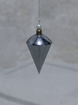 plumb-line-with-a-white-pearl